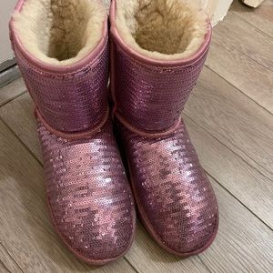 Women’s Sequin Ugg’s size 8